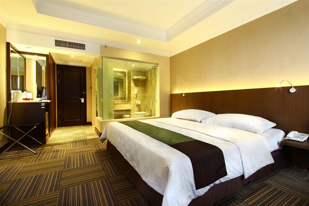 Aiho Hotel 메단 외부 사진